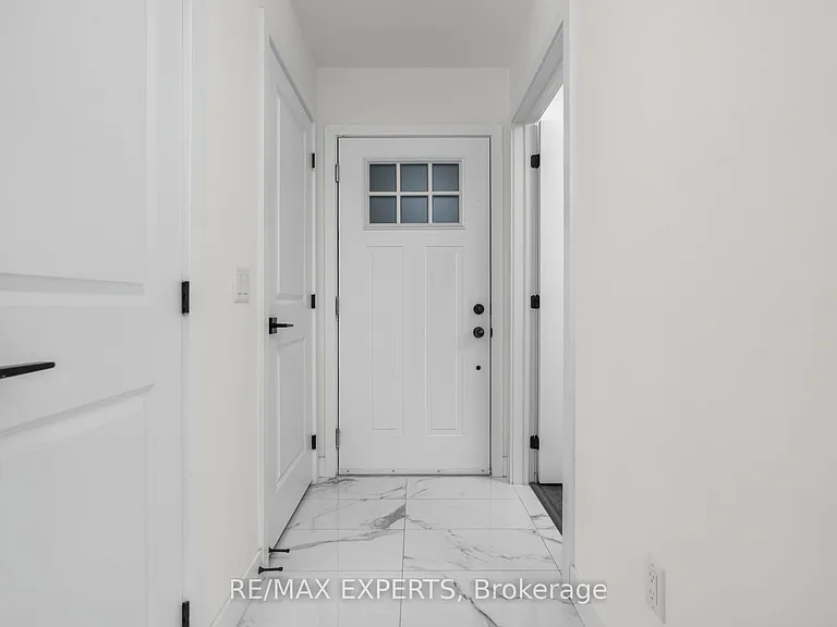 12 Beausoleil Ln #201 — Photo 7