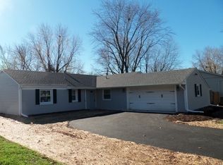 345 Greenwood Dr, Bolingbrook, IL