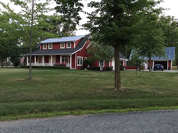 Cedar and metal accents.