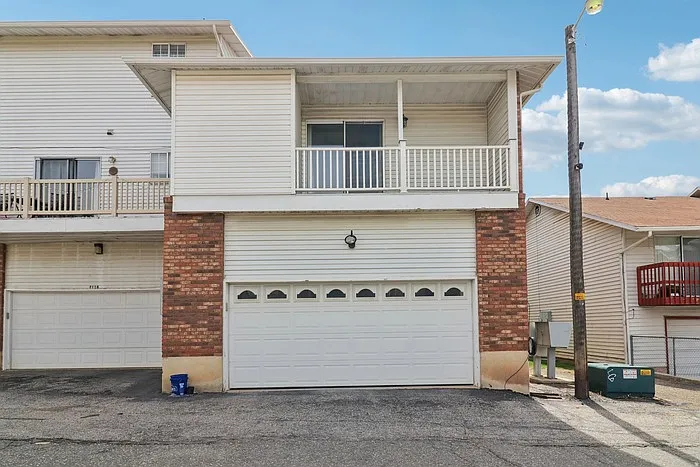 2122 W 5600 S — Photo 32