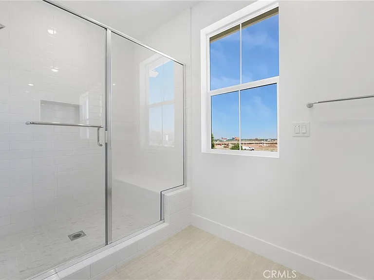 141 Dolores — Photo 21