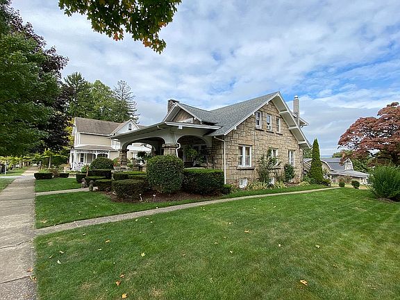 Side View to apartment