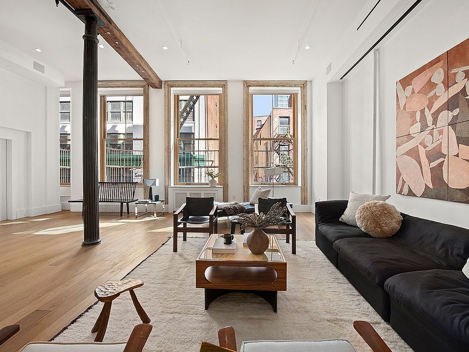 1st image of 81 Walker St Floor 2