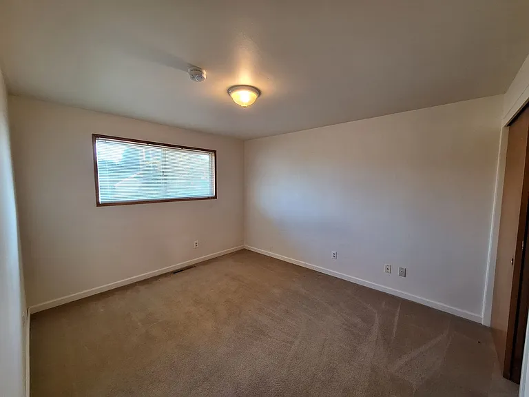 5867 Madrona Dr — Photo 13