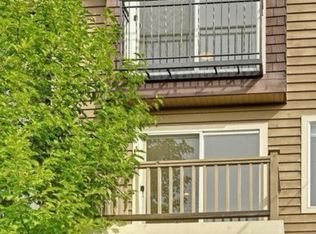 1946 9th Ave W UNIT A, Seattle, WA 98119