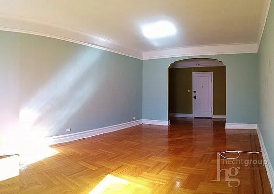 Rented by Hecht Group | media 23