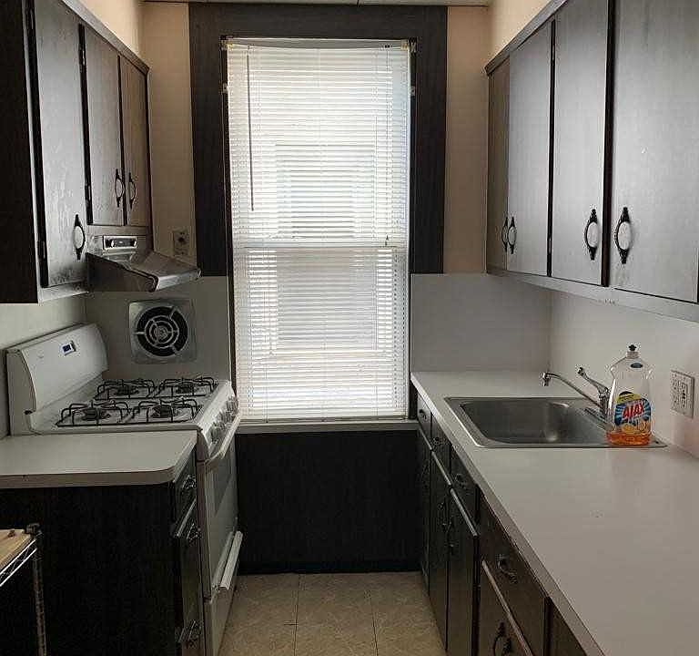 1st image of 147 Tulip Ave APT 2
