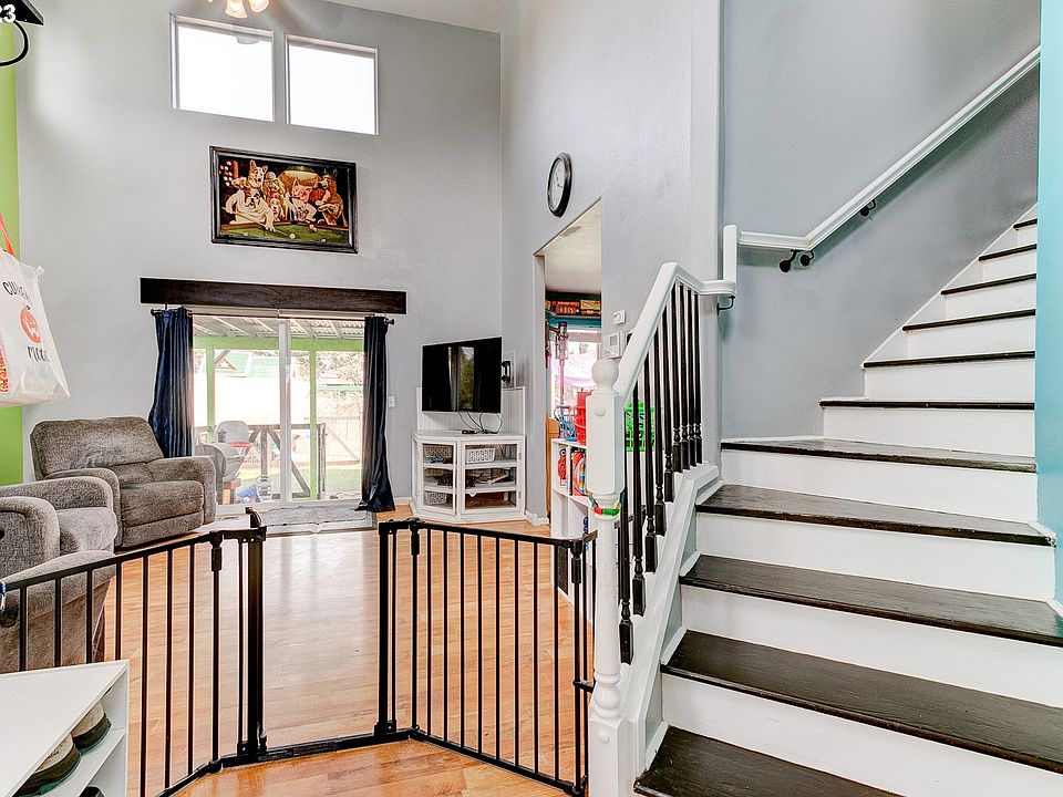 527 NW Garibaldi St, Hillsboro, OR 97124 MLS 23105981 Zillow