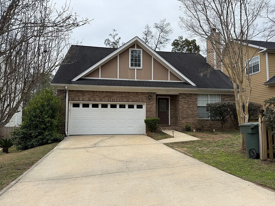 1st image of 529 Forest Green Dr