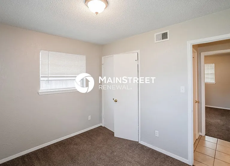 808 Lotus Ave — Photo 6