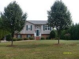 228 Lineback Rd, Mount Airy, NC 27030