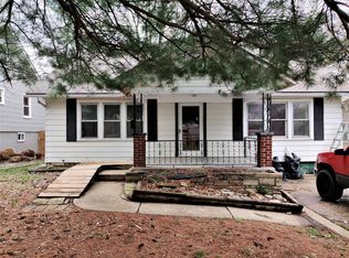 1821 S Home Ave, Independence, MO 64052