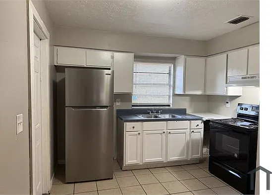 1200 E Bougainvillea Ave #A — Photo 23