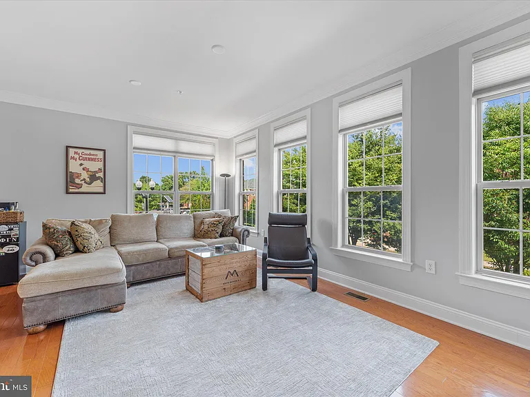 4341 4th St N — Photo 22