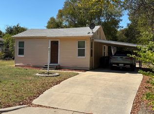 909 Renfro Dr, White Settlement, TX 76108