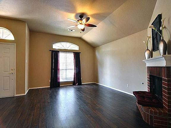 2nd image of 3206 Dove Valley Ln