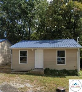 203 & 205 S Hughes St, Windsor, MO, 65360