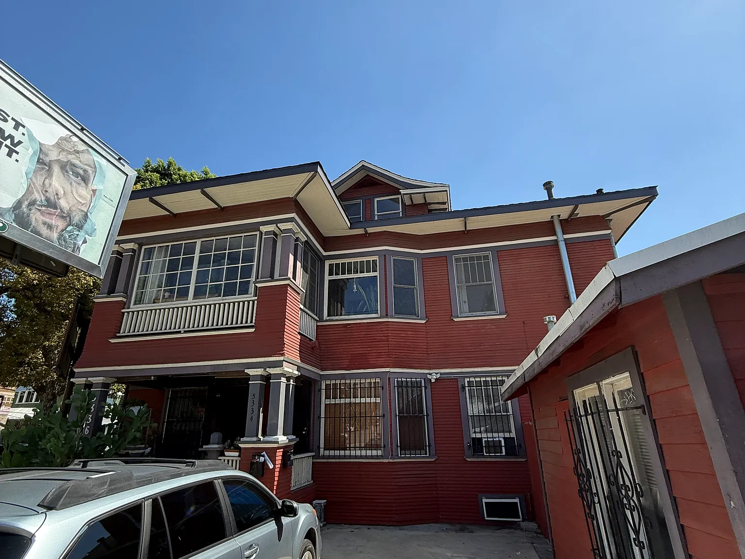 2 bed, 800 sqft, $3,199 — Photo 3