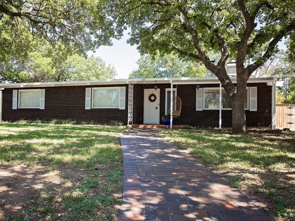 1101 Rolling Hills Dr S, Graham, TX 76450