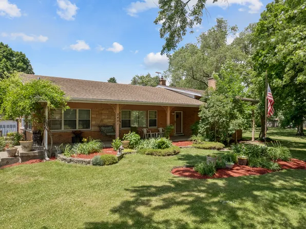 2401 Rohlwing Rd, Rolling Meadows, IL 60008