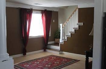 5th image of 1569 Cowand Ave