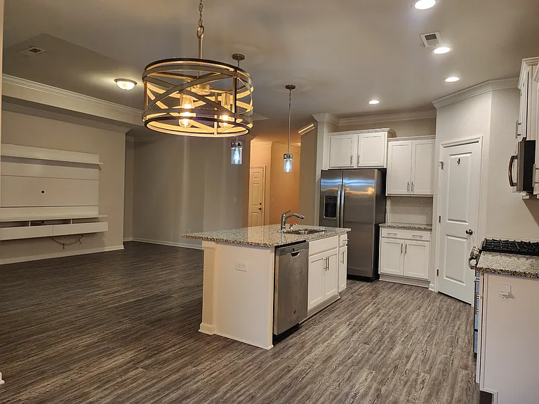 111 Fernhill Dr NW — Photo 9