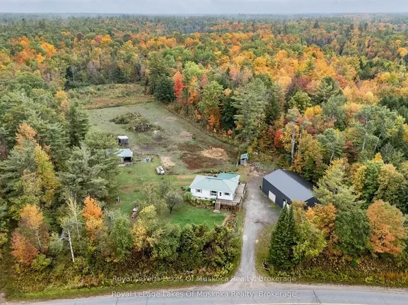 1741 Doe Lake Rd, Bracebridge, ON P1P 1R3