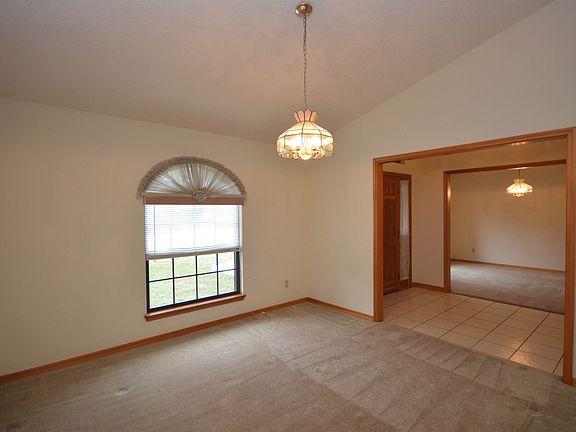 2nd image of 1924 Monterey Dr
