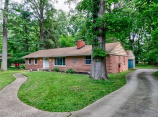 24514 Gleneyrie Dr, Southfield, MI