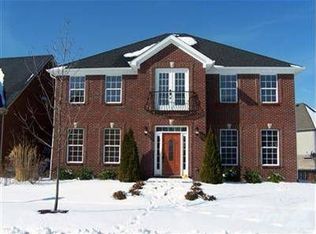 2696 Red Leaf Dr, Lexington, KY