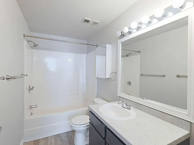 Park Lofts — Photo 16