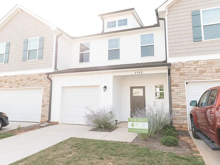 4902 Cannon Crossing Way — Photo 2
