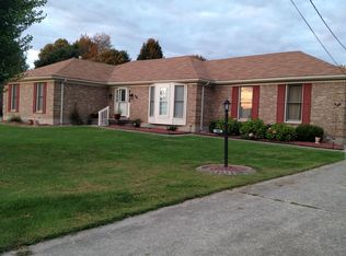 306 Chimney Rock Dr, Shepherdsville, KY 40165