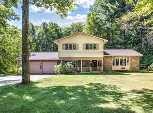 305 Huntington Rd, Houghton Lake, MI 48629