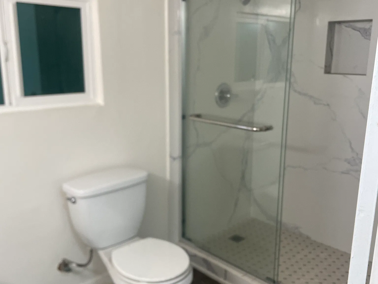 3 bed, $2,500 — Photo 2