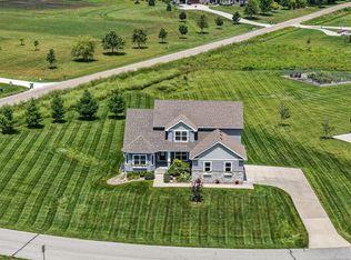 5215 Windrose Ln, Ames, IA 50014