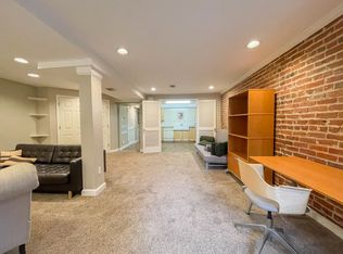 2724 Ontario Rd NW, Washington, DC 20009