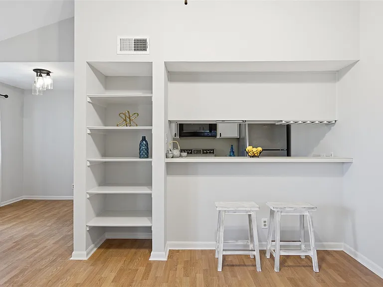 9226 Jollyville Rd #222 — Photo 4