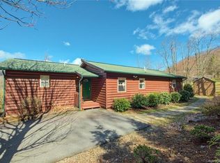 187 Flossie Bell Ln, Waynesville, NC 28785