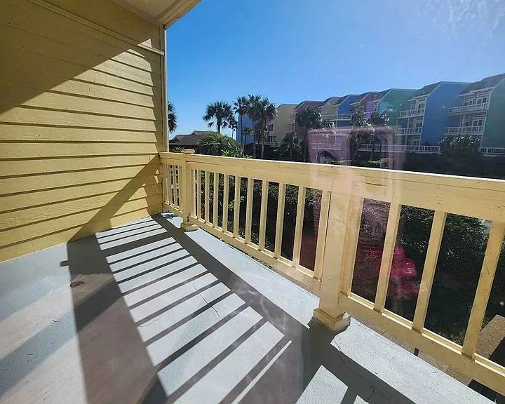 The Oceanfront Galveston Apartments — Photo 44