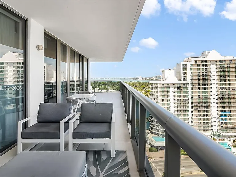 5875 Collins Ave #1807 — Photo 34