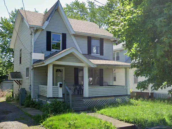 1177 Lily St, Akron, OH 44301