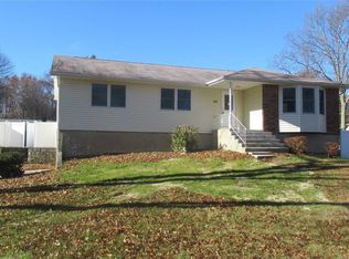 46 N Suffolk Dr, Rocky Point, NY 11778