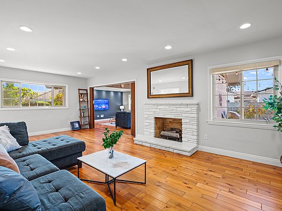 5th image of 135 Underhill Dr