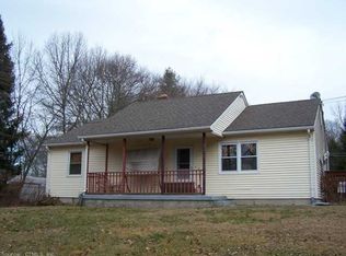 32 Ralph St, Moosup, CT 06354