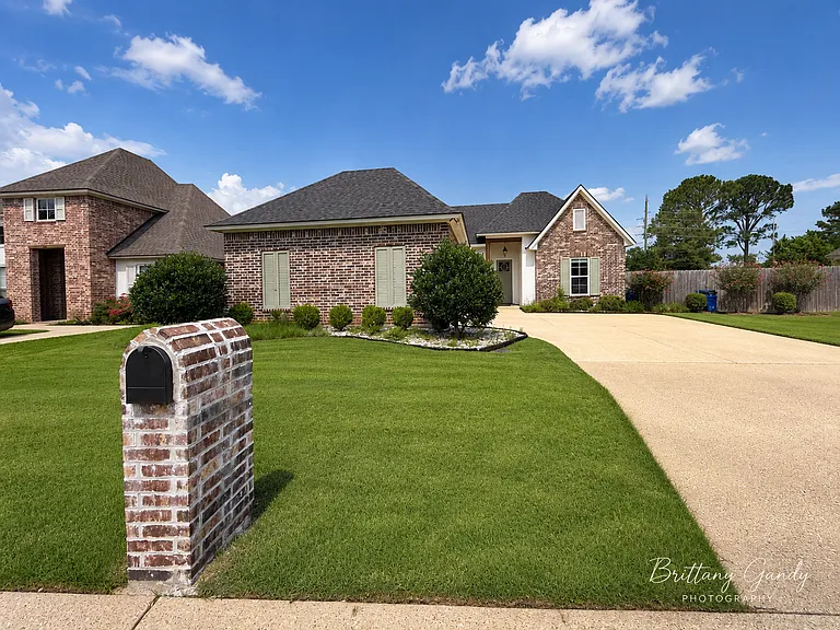 8820 Beau Chene Dr — Photo 2
