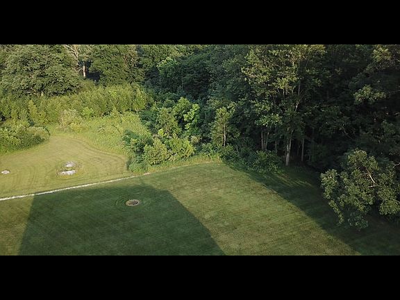 3rd image of 4755 Meridian Ct