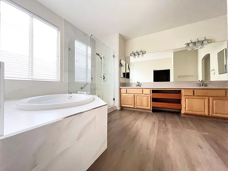 240 Whitly Bay Ave — Photo 14