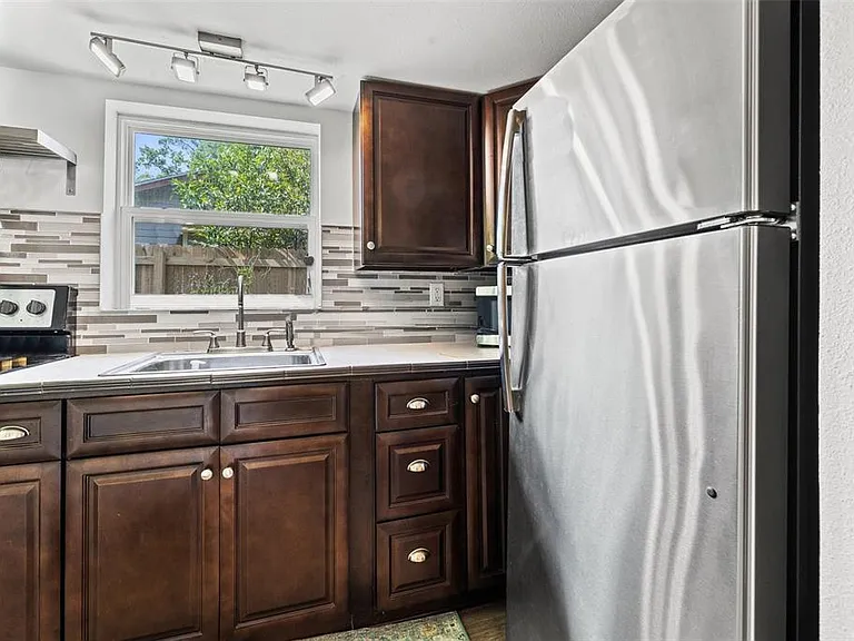 2501 1/2 Oakdale St S #2 — Photo 7