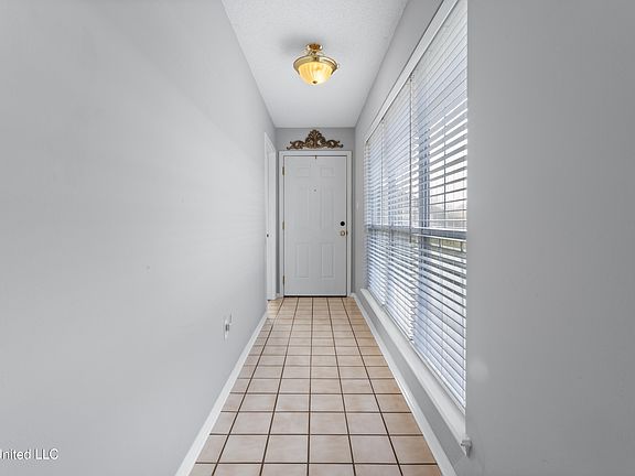 5th image of 15044 Loveless Dr